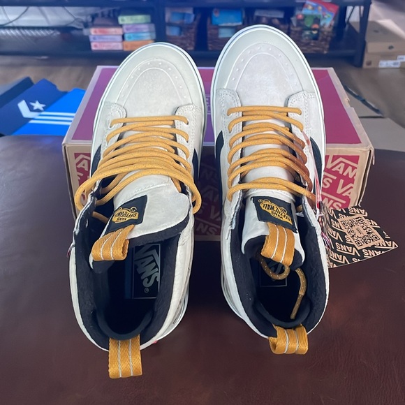 Vans Sk8-Hi Mte-2 Utility Pop White Womens 9 - Picture 2 of 5